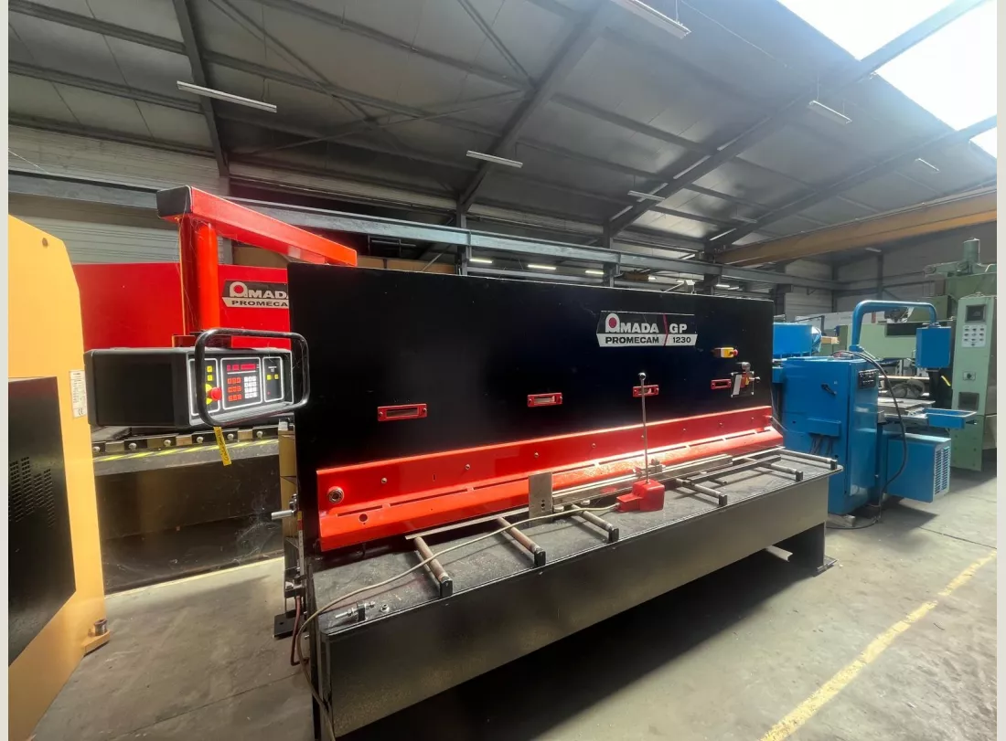 Shears AMADA PROMECAM GP1230 2