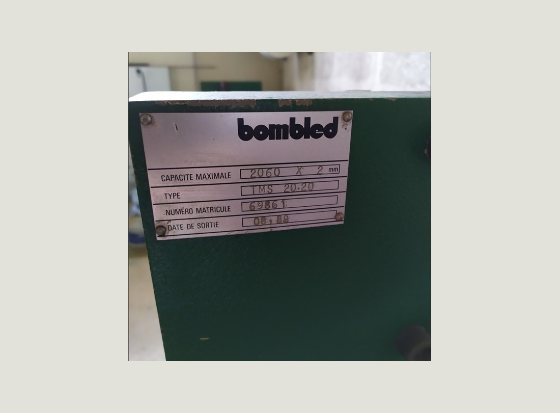 Manual folding machine BOMBLED 2