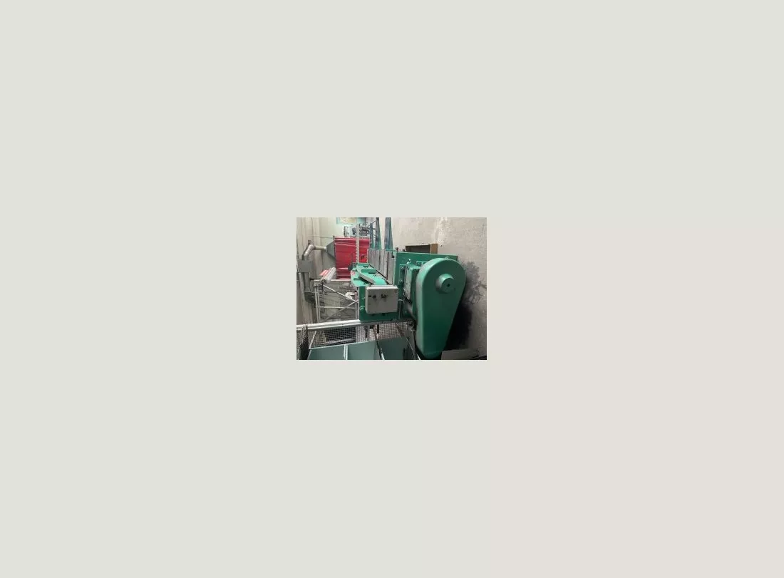 Shear BOMBLED 2000 x 4 3