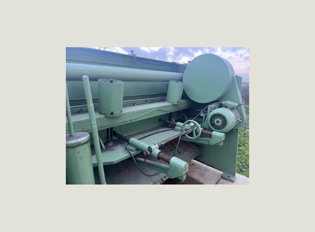 Shears CCCP 3