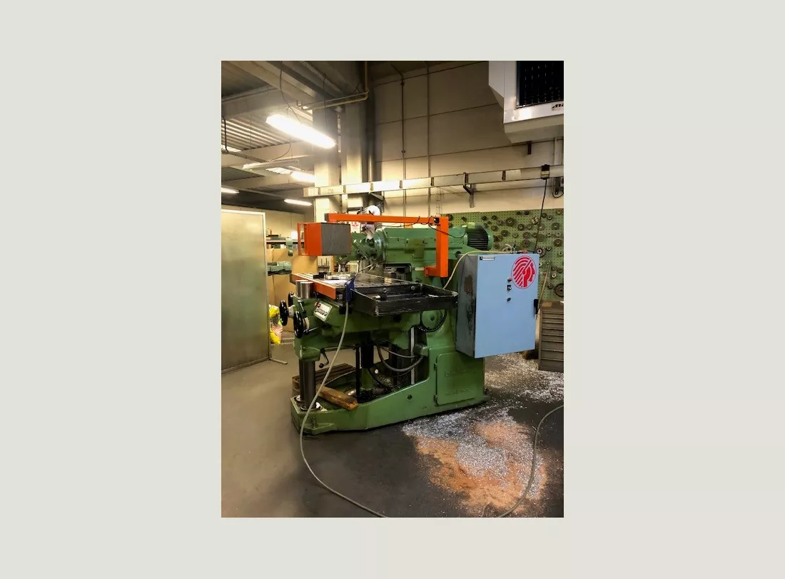 Milling Machine HURON MU50 2