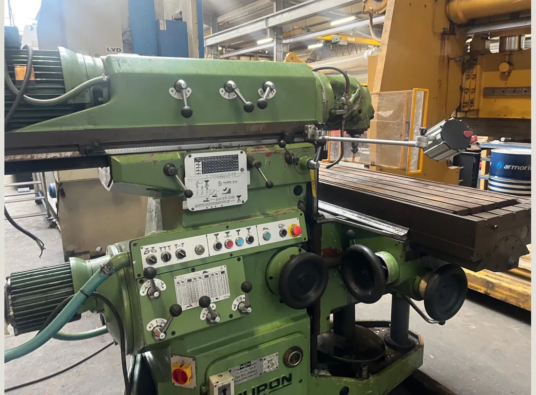 Milling Machine  HURON NU5 3