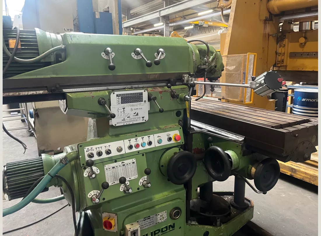 Milling Machine  HURON NU5 3