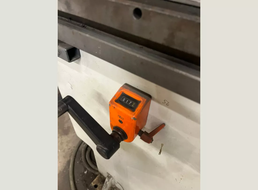 Press Brakes  LVD 3000 x 135T 6