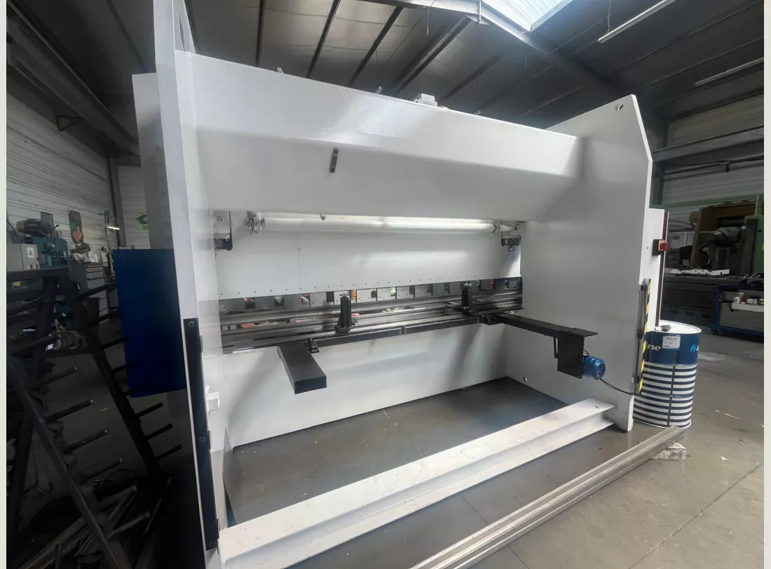Press Brake LVD 4000 x 200T 3