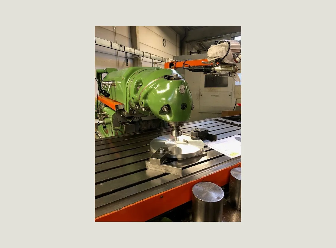 Milling Machine HURON MU50 3
