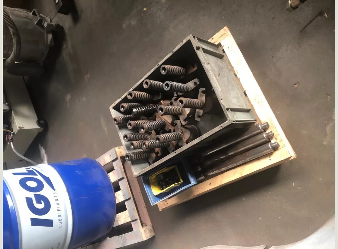 Refurbished shears – Complete reconditioning process 5