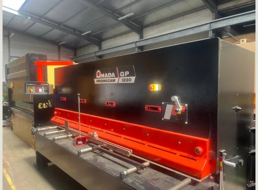 Shears AMADA PROMECAM GP1230