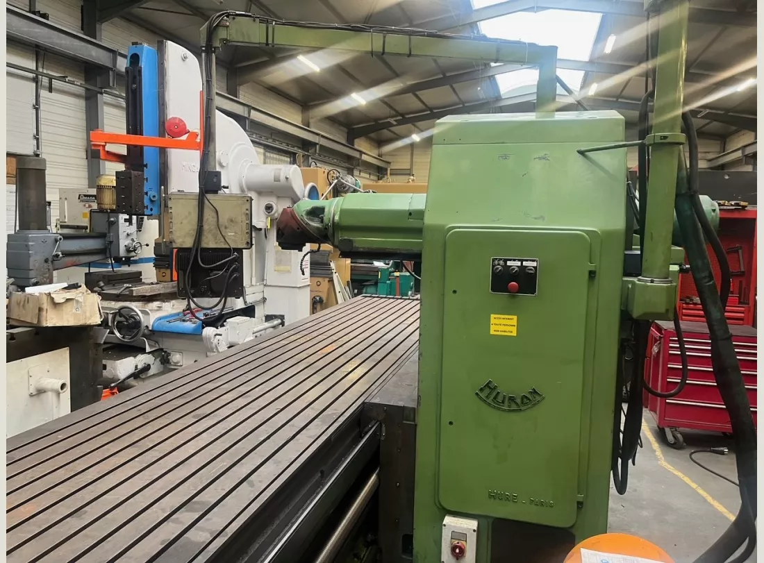 Milling Machine HURON RU 881 4