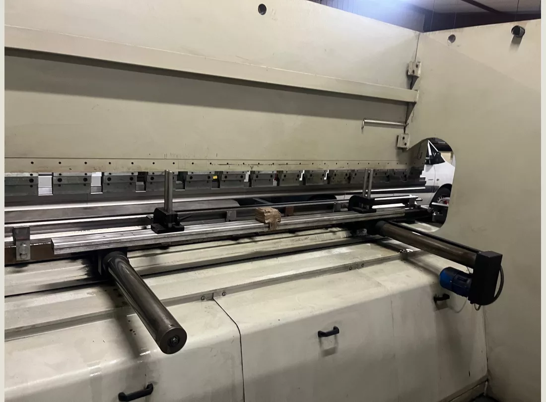 Presse Plieuse MACFORM QA 30-100 4