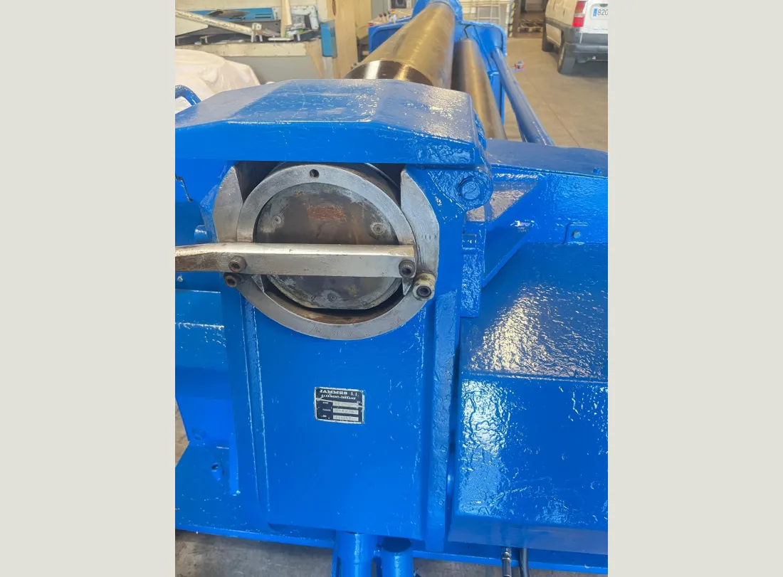 Roller JAMMES PROMECAM 3000 x 10 3