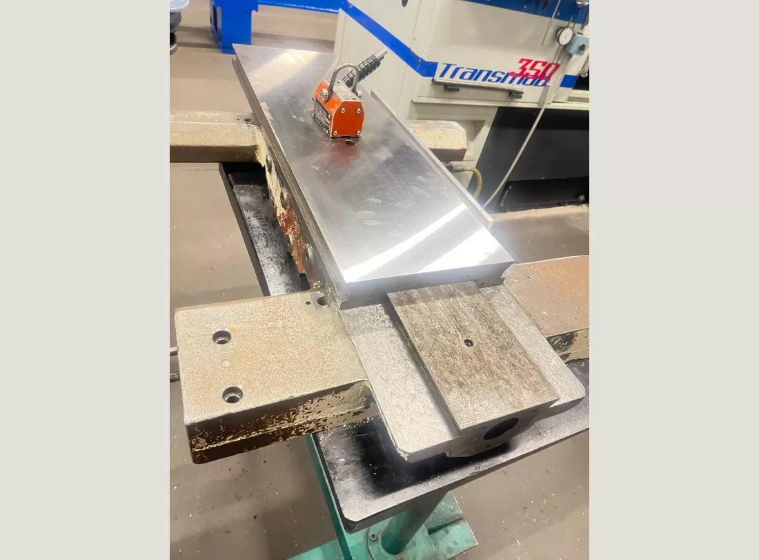 Renovation of CAZENEUVE Tower HB725 x 3000 18