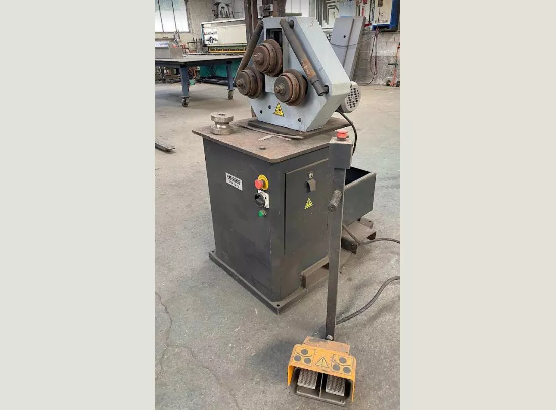 Bending machine MIP 30 1